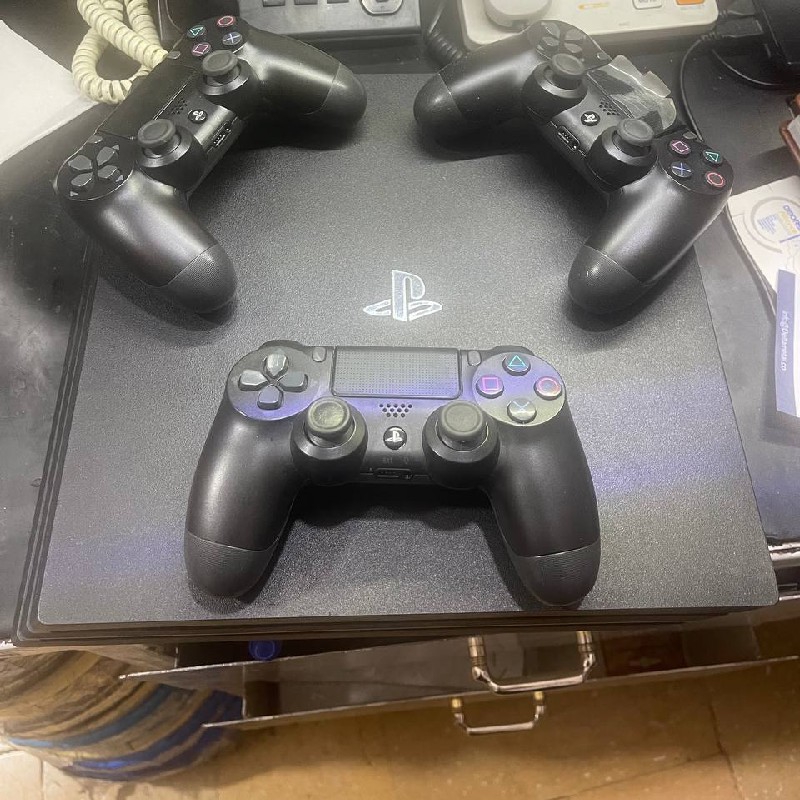 PS4 poro 1 terabyte ,کپی خور